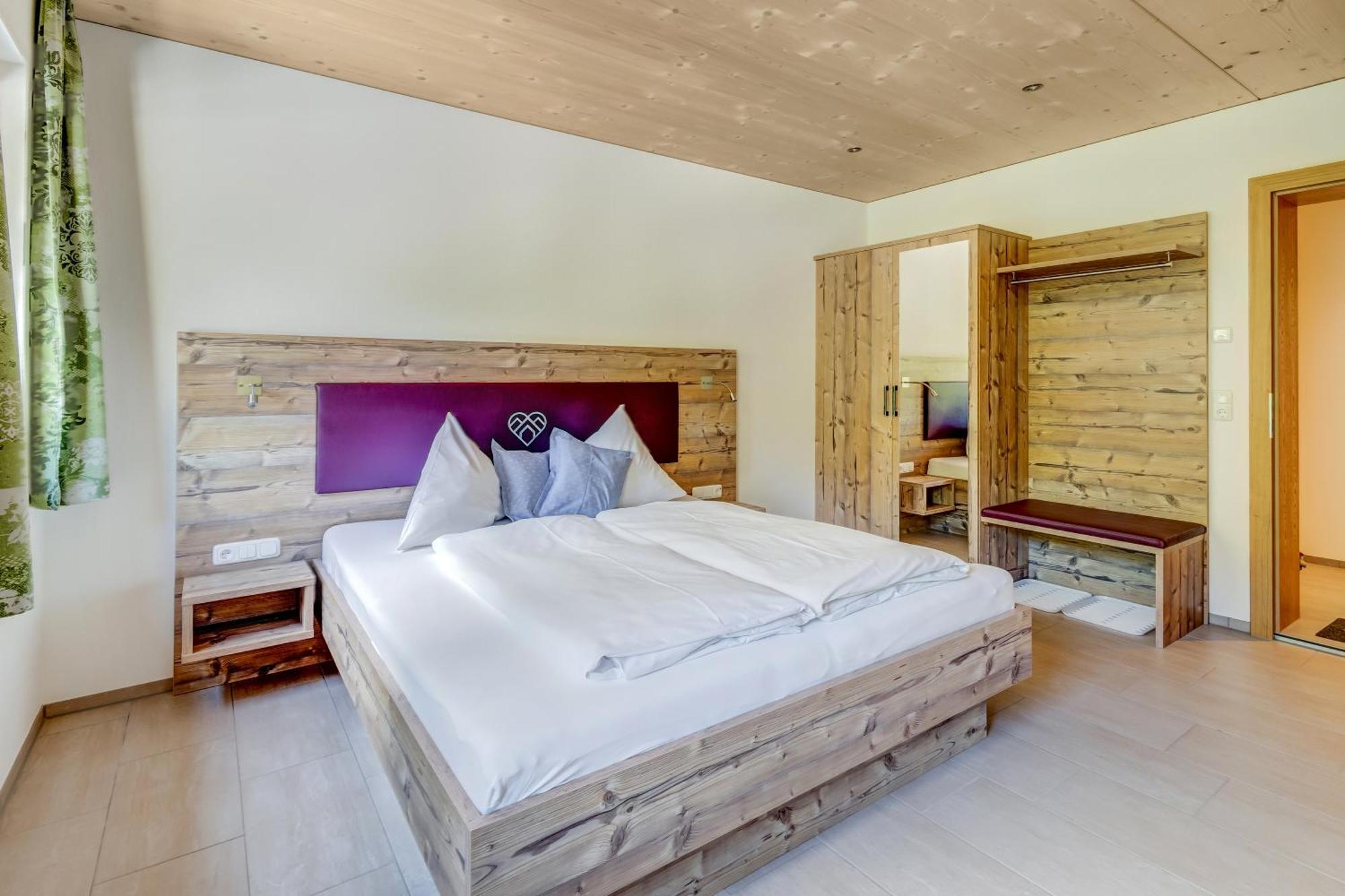 Hotel Lisas - With Wellness And Breakfast Schröcken Zewnętrze zdjęcie