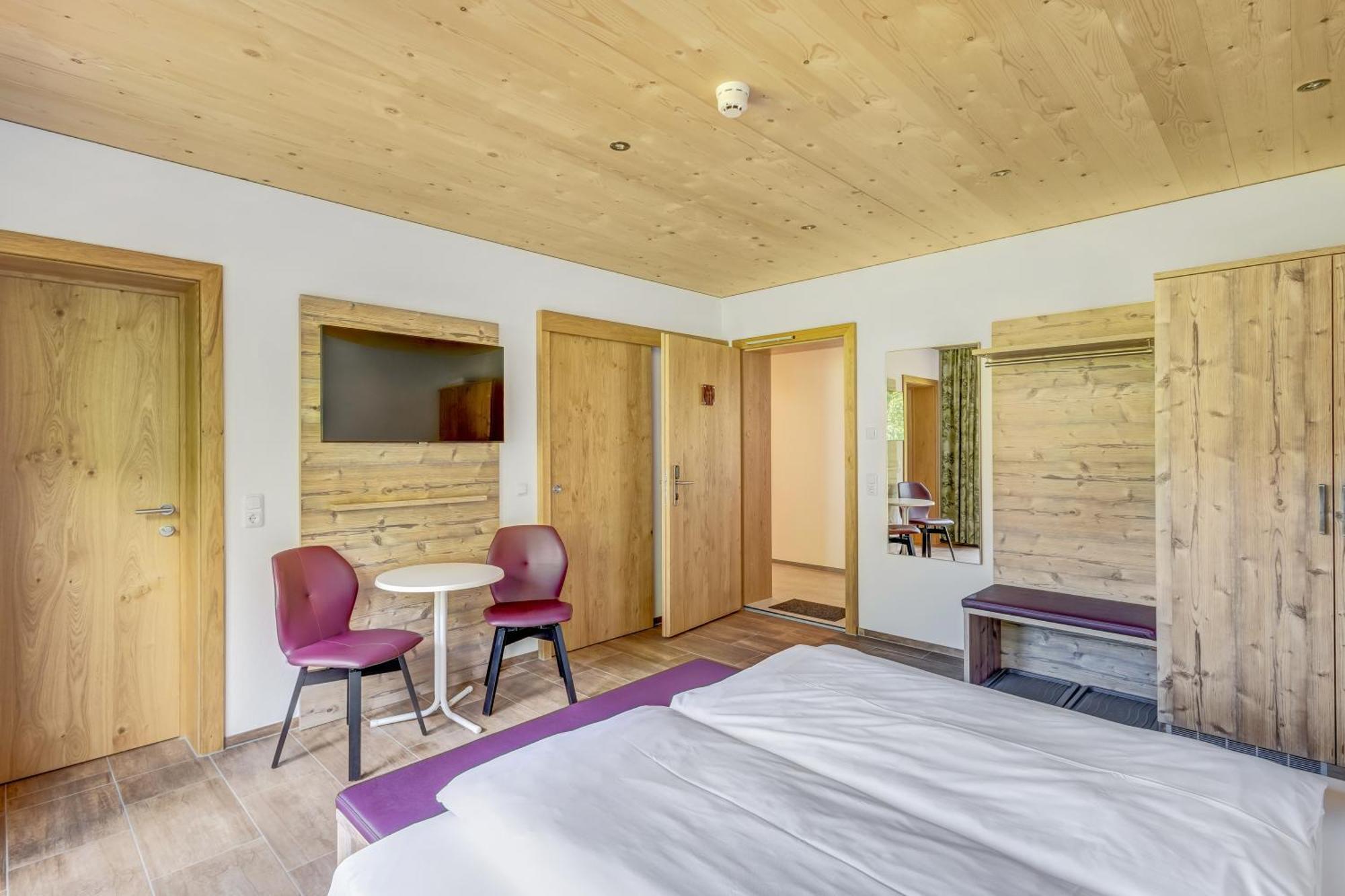 Hotel Lisas - With Wellness And Breakfast Schröcken Zewnętrze zdjęcie