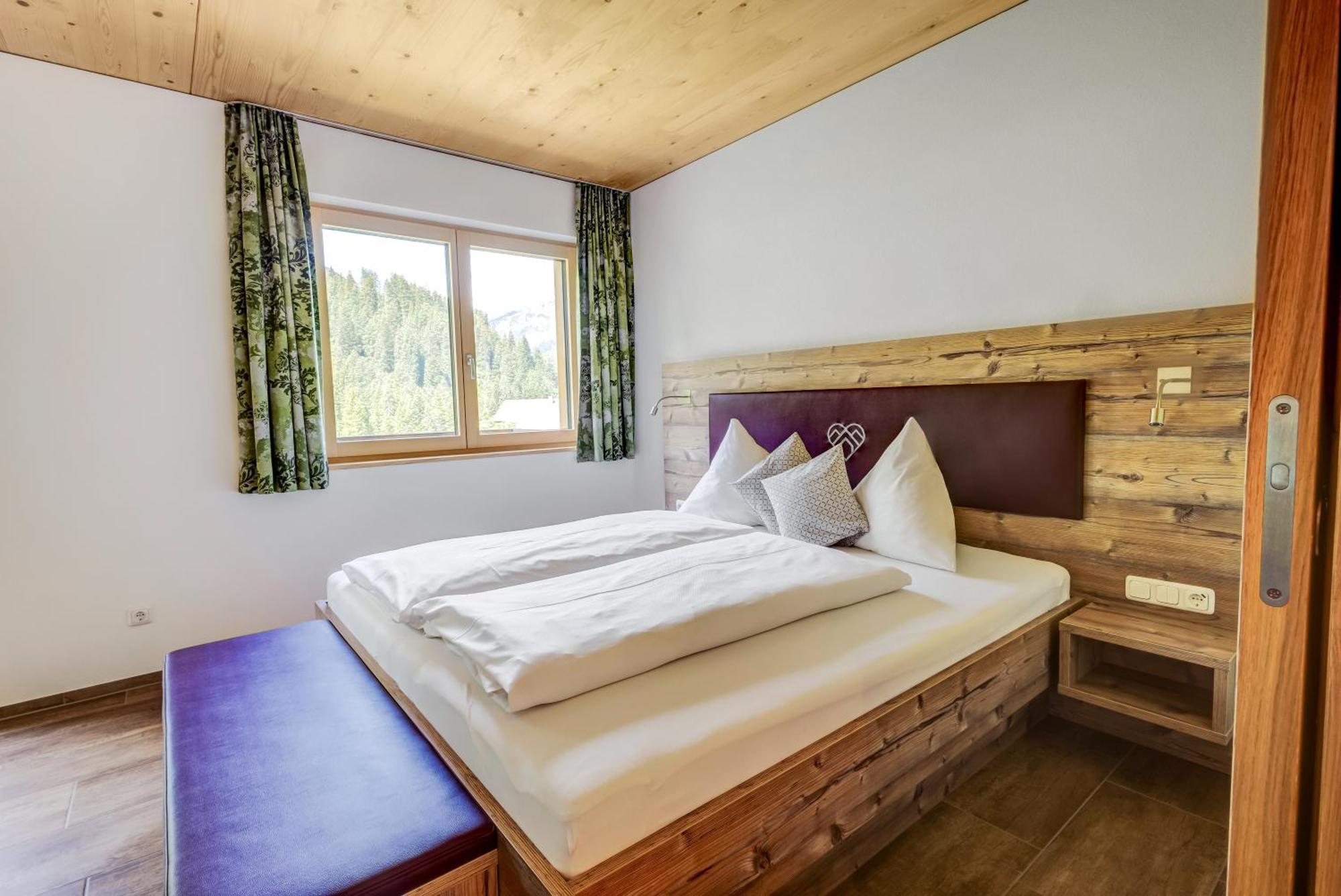 Hotel Lisas - With Wellness And Breakfast Schröcken Zewnętrze zdjęcie